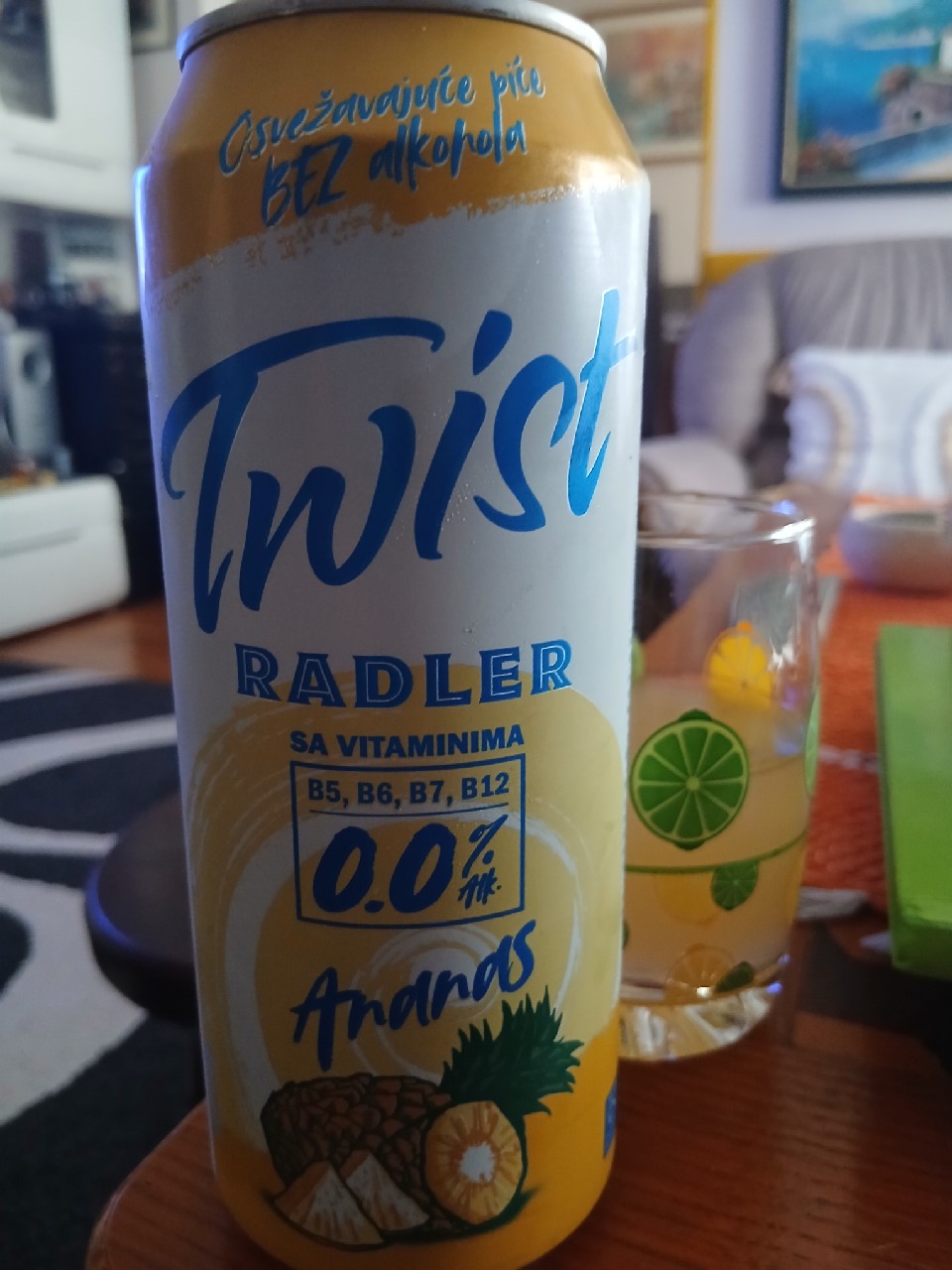 Twist Radler Ananas, Serbia