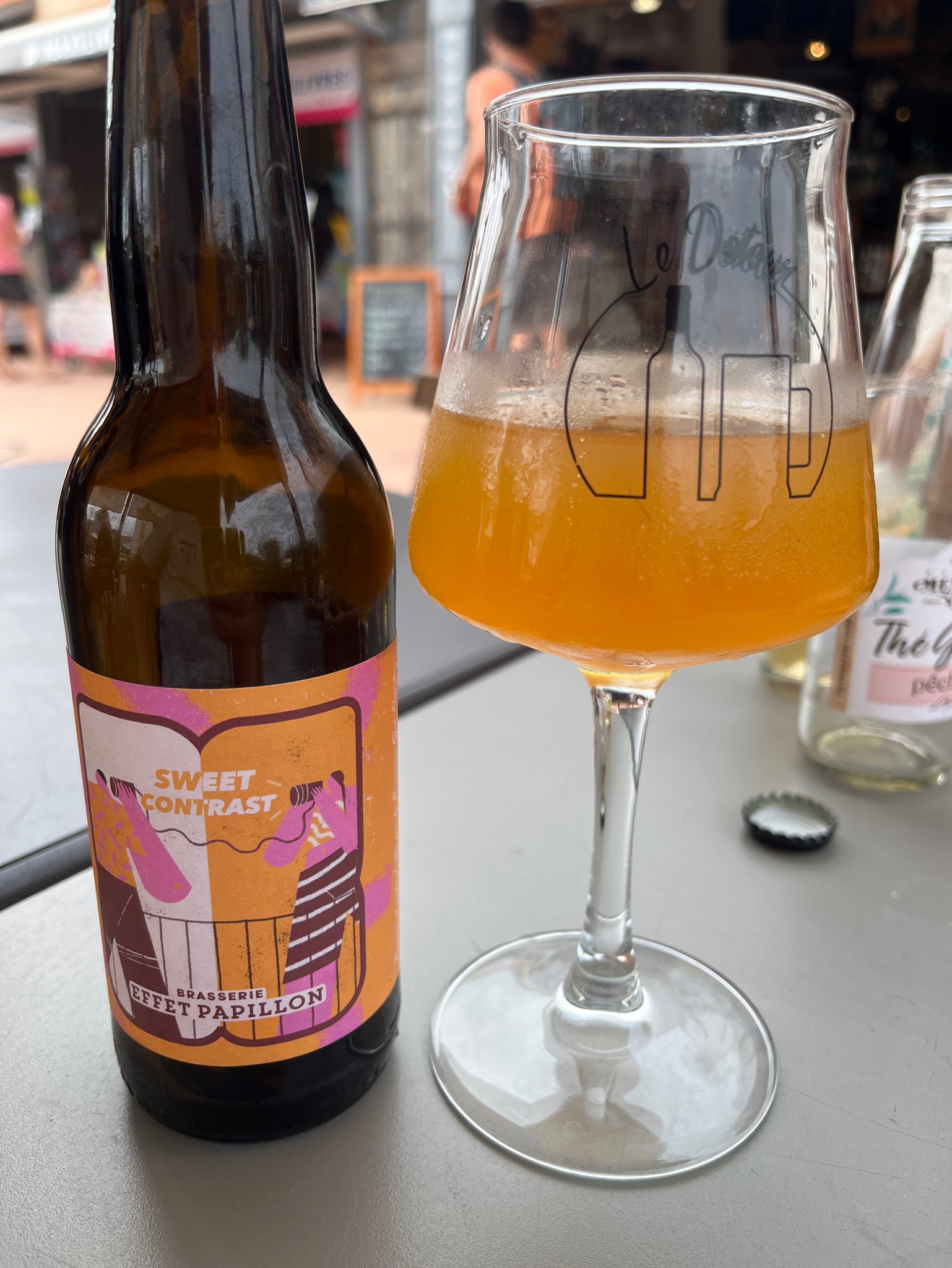 Sweet Contrast, France