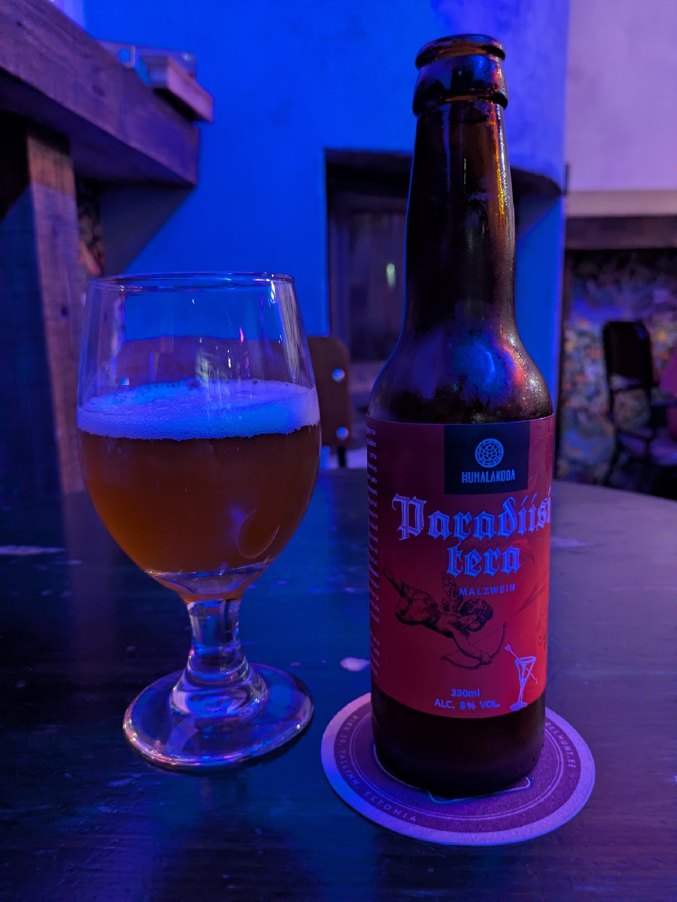 Paradiisitera, Estonia