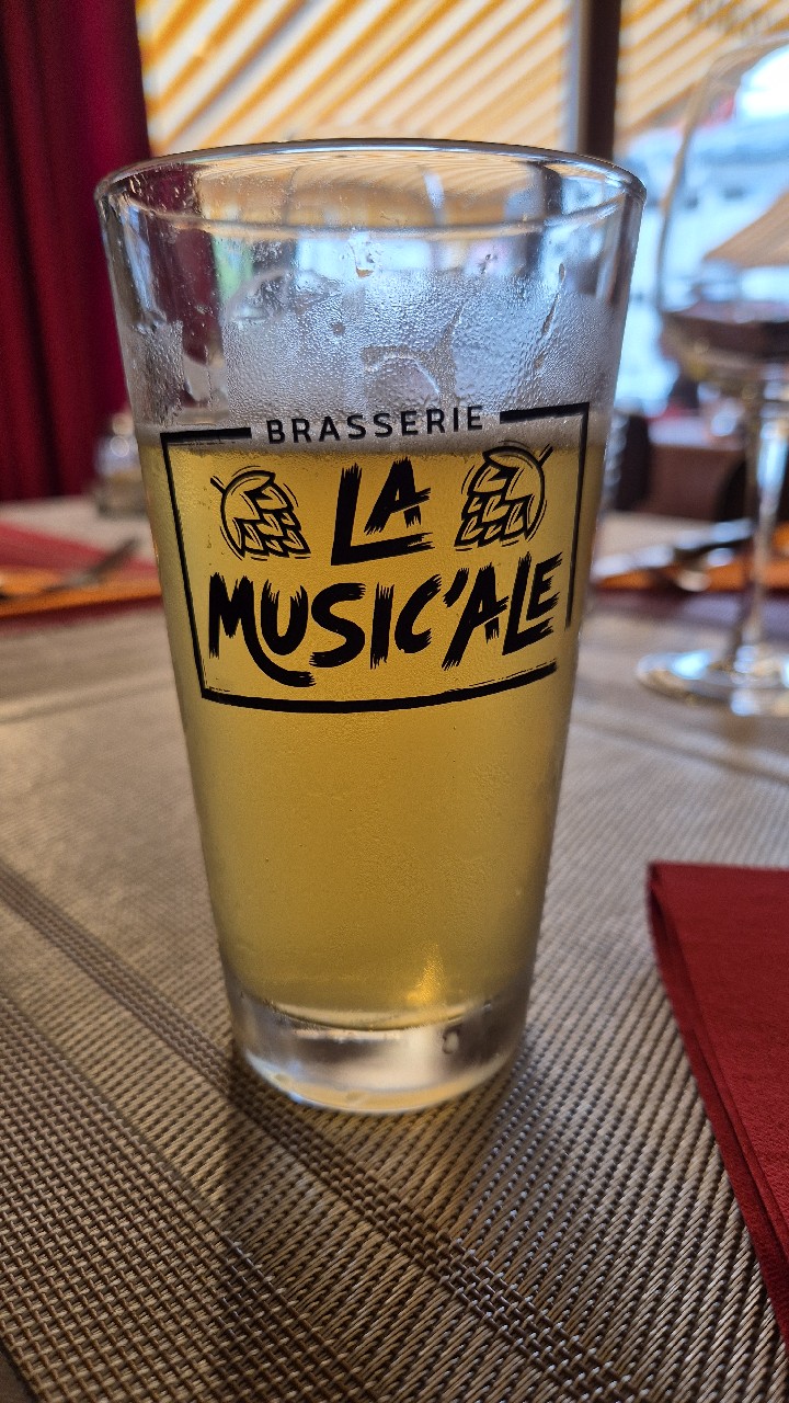 Funky White Drummer, La Music'ale