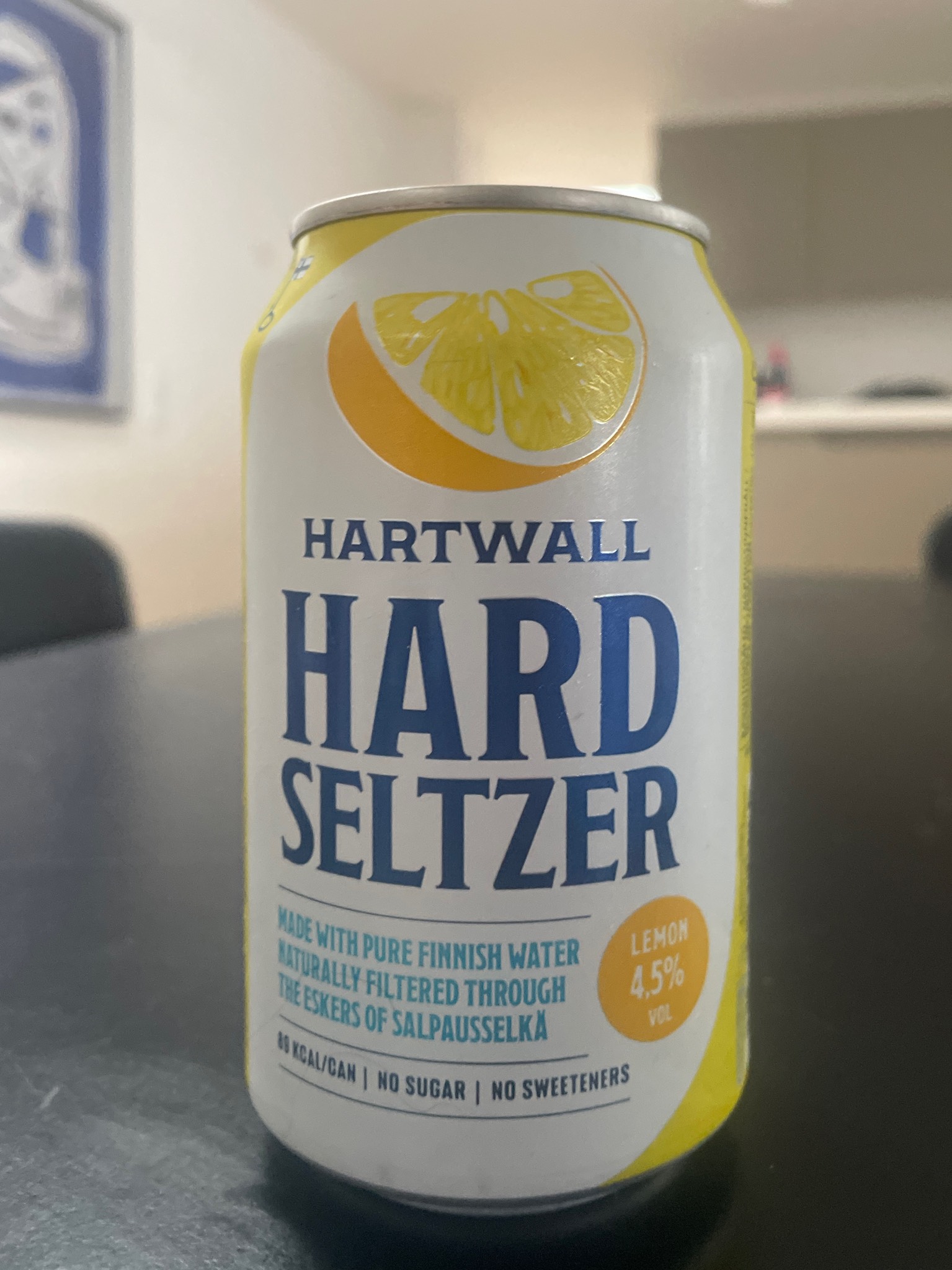 Hard Seltzer Lemon, Finland
