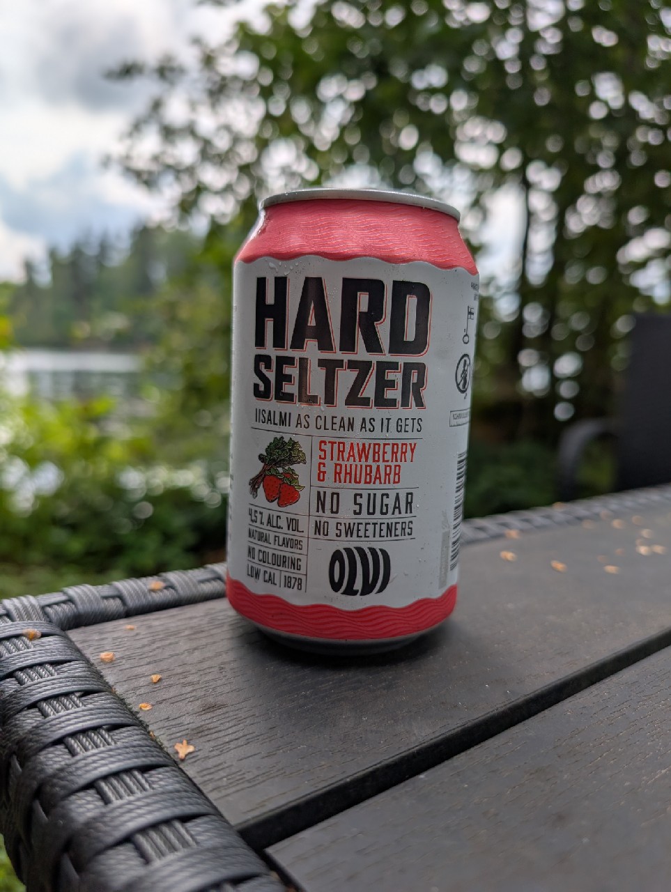 Hard Seltzer Strawberry & Rhubarb, Finland