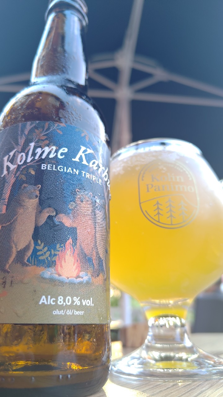 Kolme Karhua, Finland