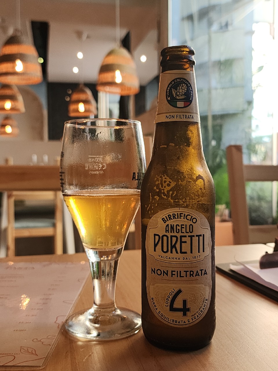 4 Luppoli L'Originale / 4 Hops / Premium Lager, Italy