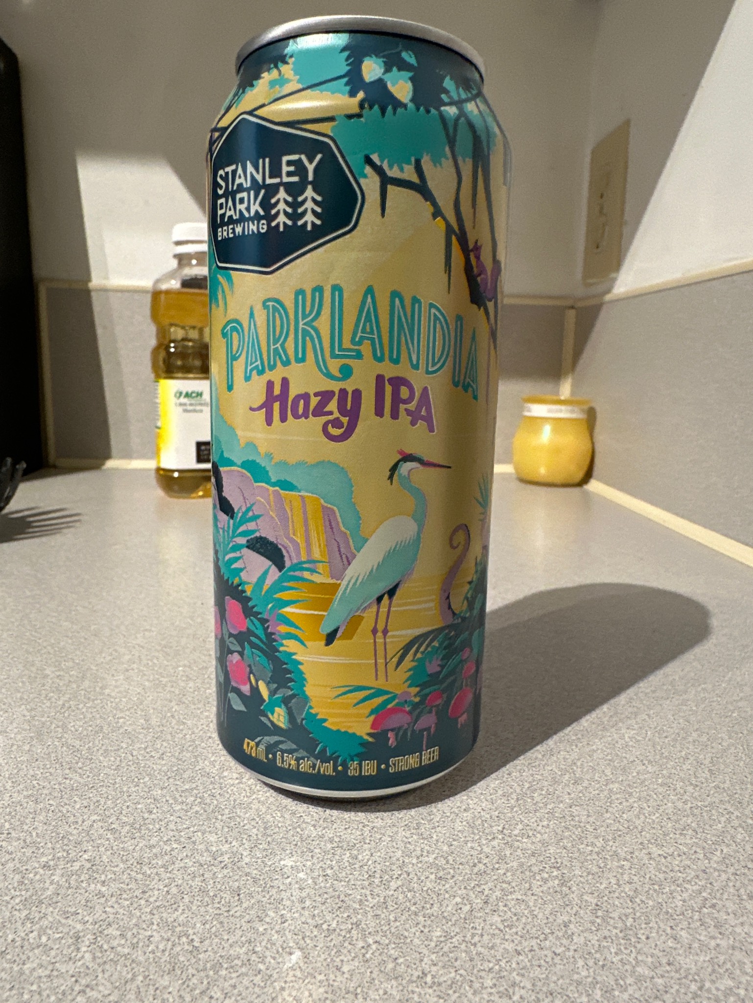 Parklandia Hazy IPA, Stanley Park Brewing (ABInBev)