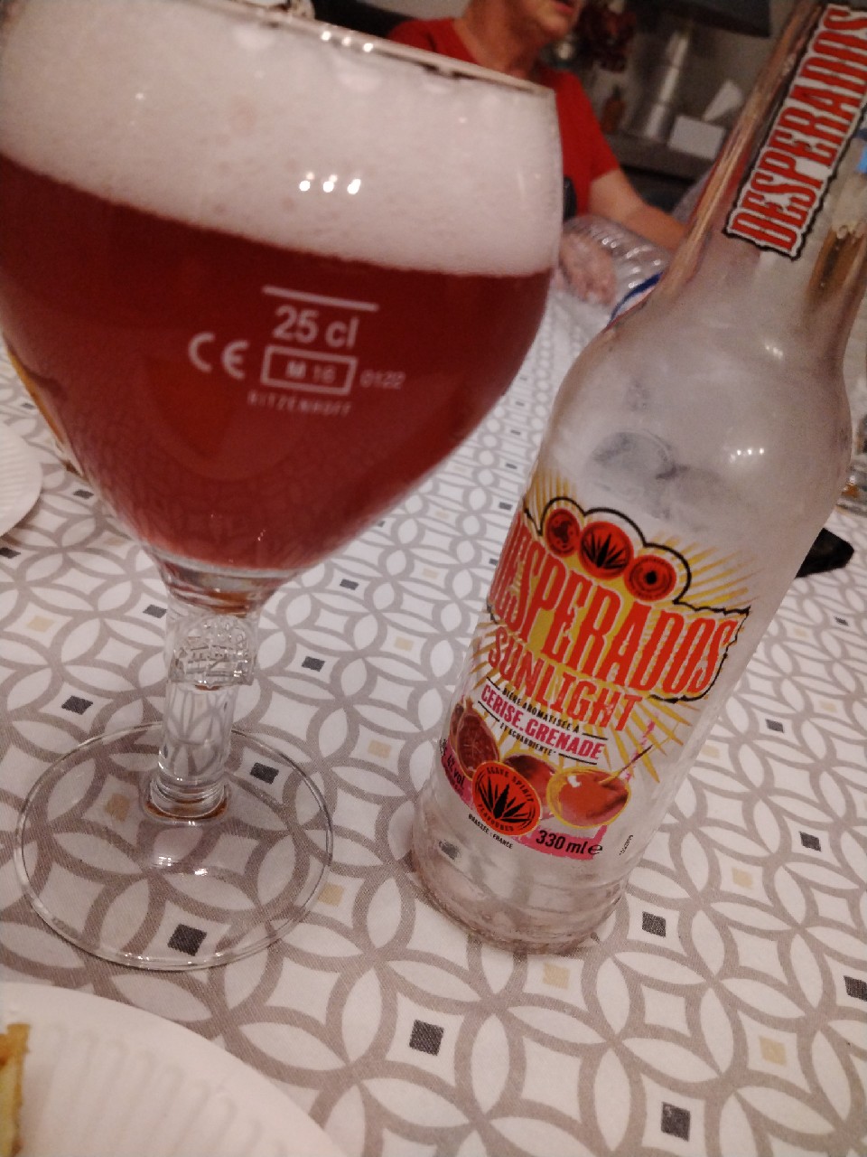 desperados sunlight cerise grenade, Dos Desperados Brewery