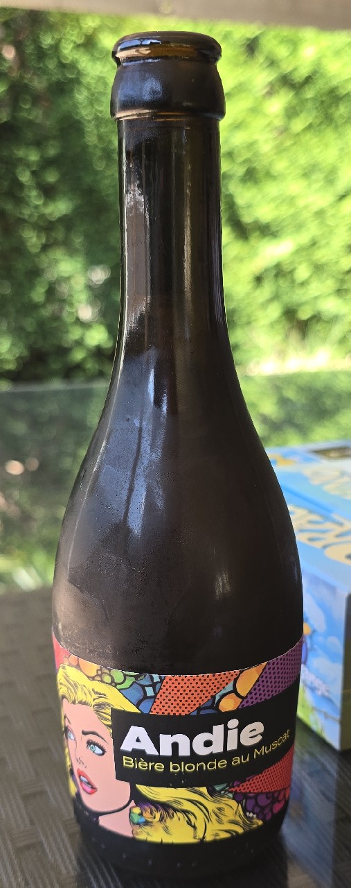 Andie Bière Blonde Au Muscat, France