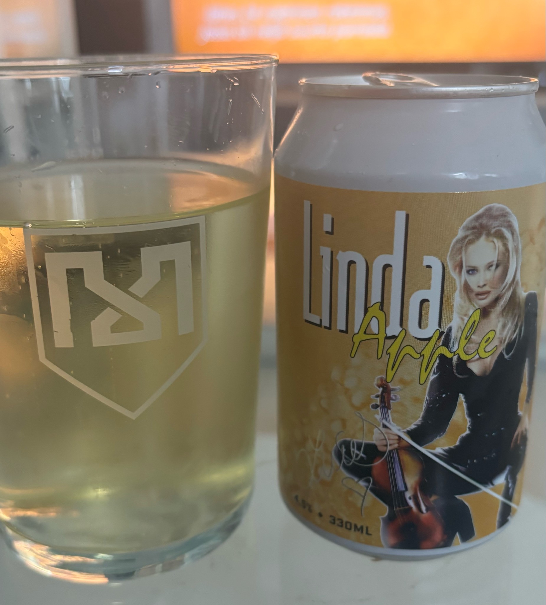 Linda Apple, Finland