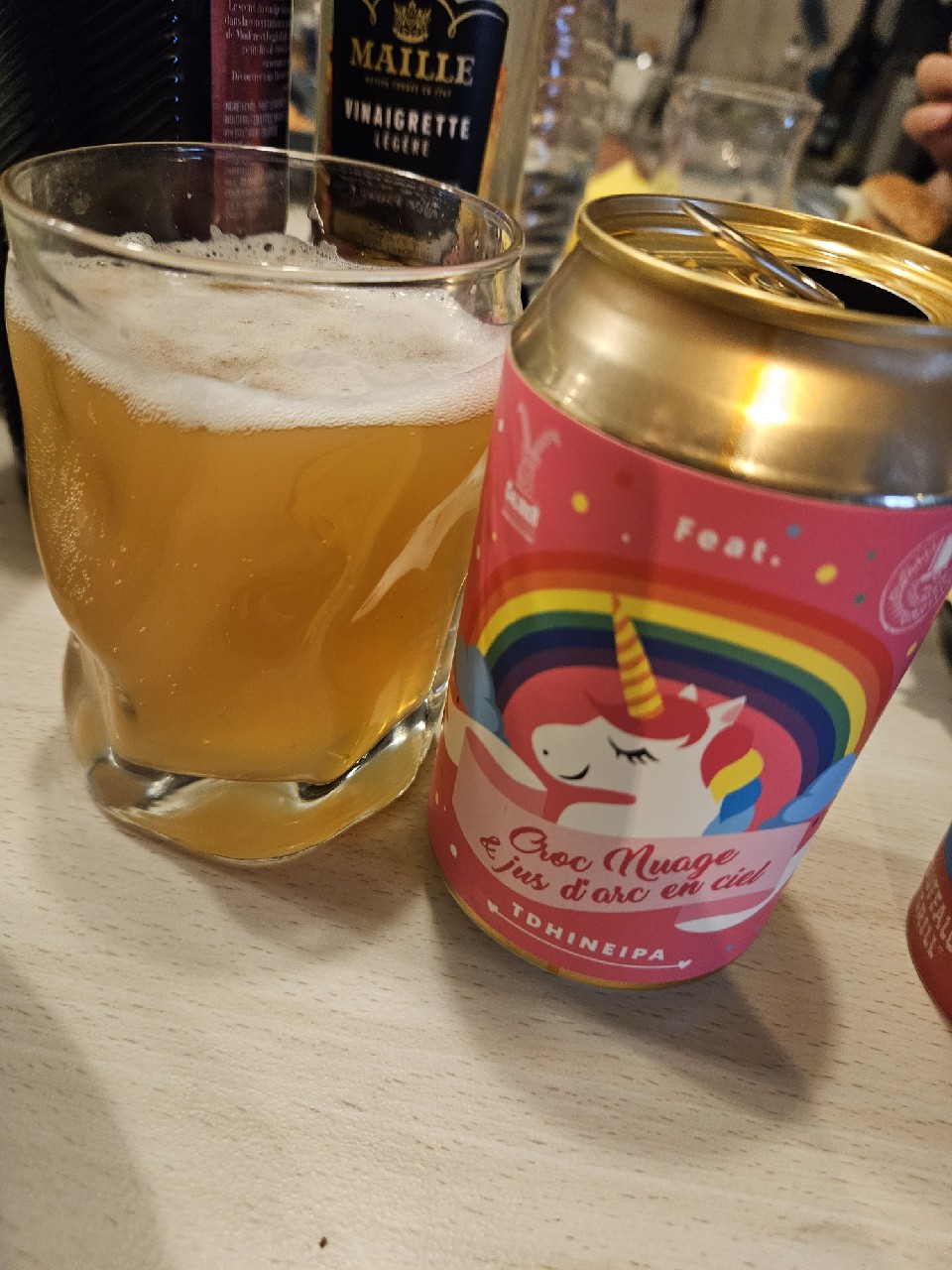 Croc Nuage & Jus d'Arc En Ciel, France