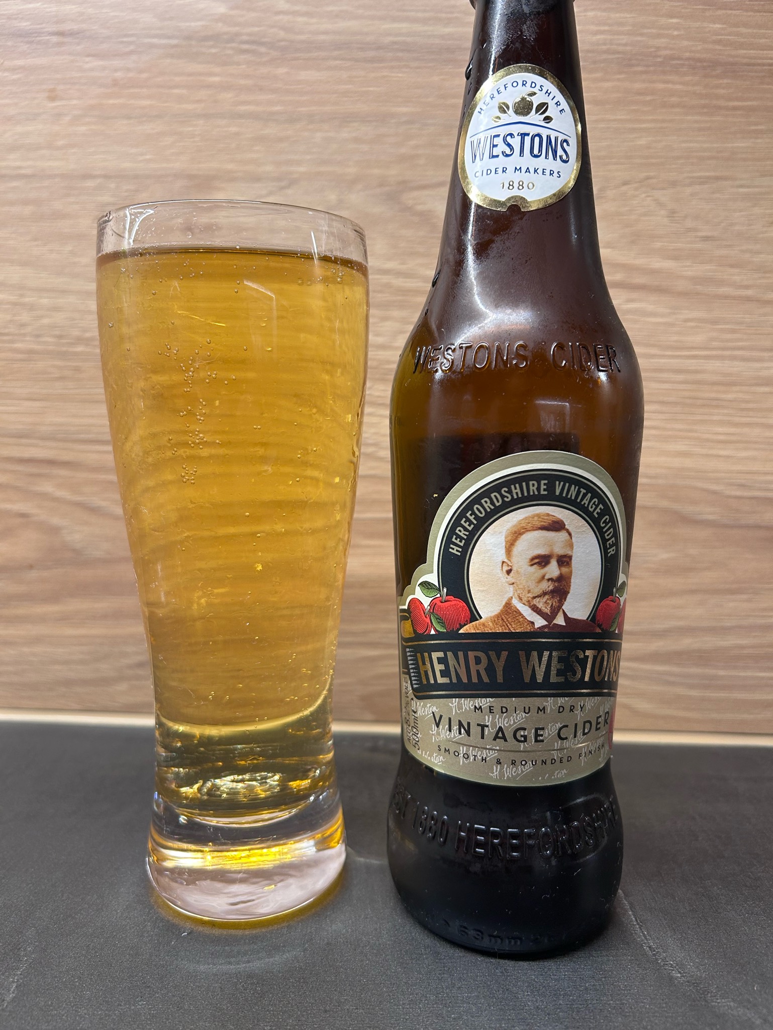 Henry Westons Medium Dry Vintage Cider 2020, Herefordshire Cider Company