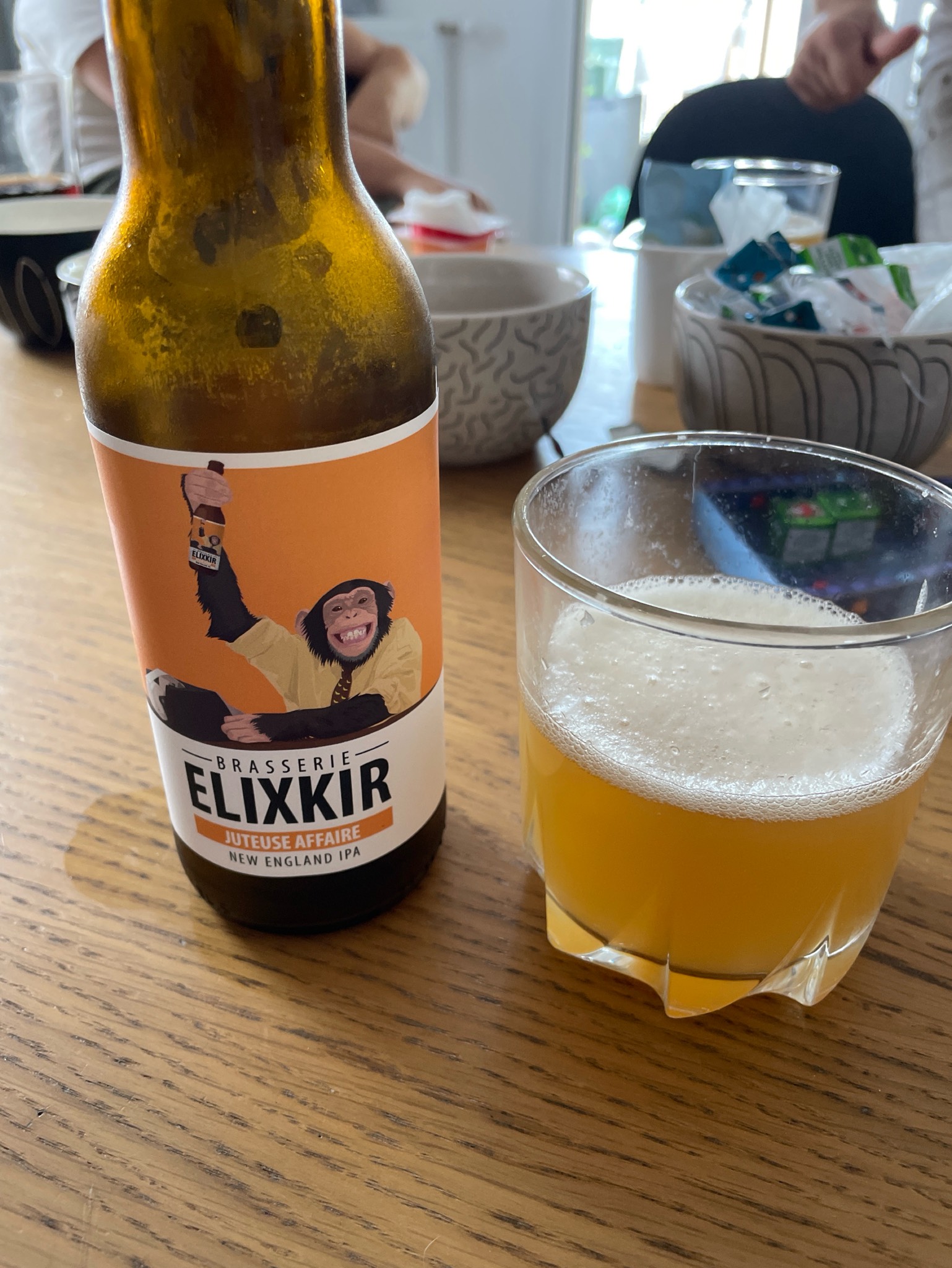 Juteuse Affaire, France