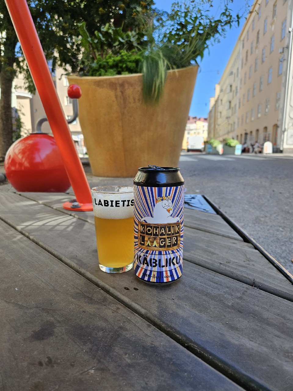 Kohalik Laager, Estonia