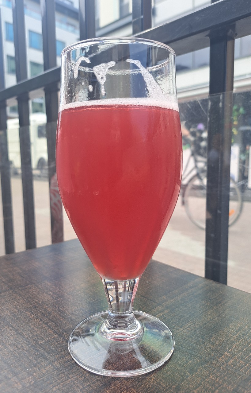Blooming Berry Cooler Long Drink, Finland