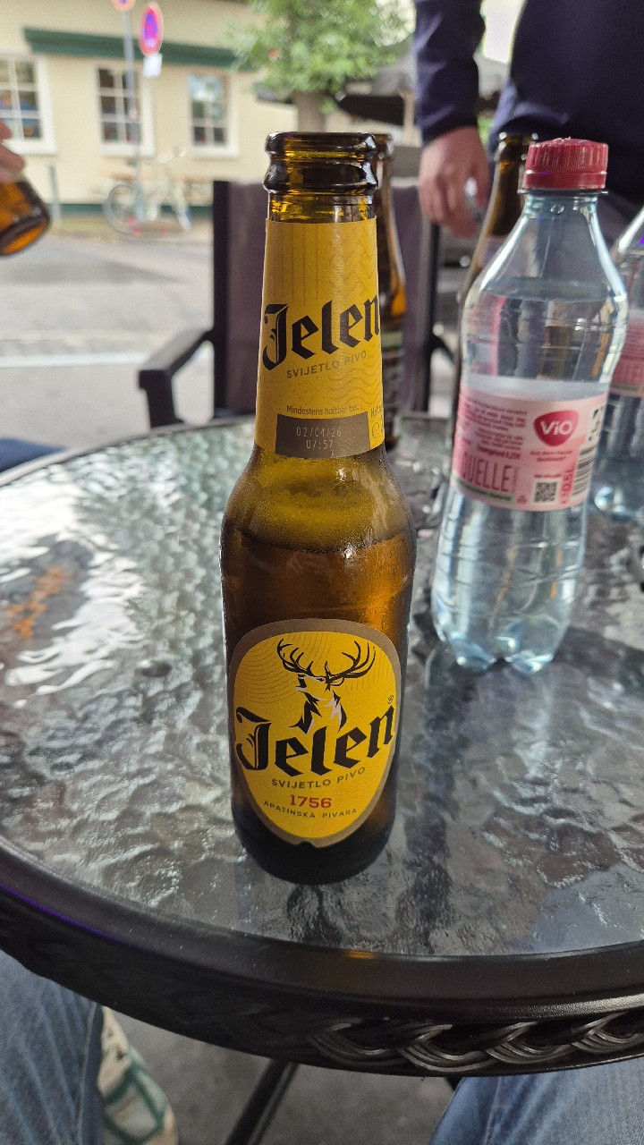 Jelen Svetlo / Svijetlo Pivo, Serbia
