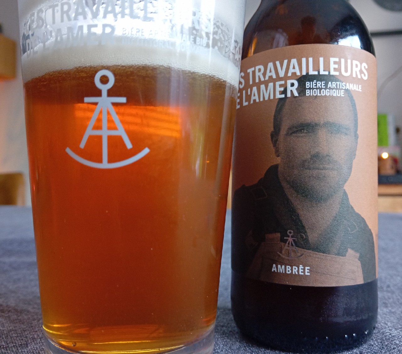 Les Travailleurs De L'Amer Ambrée, France