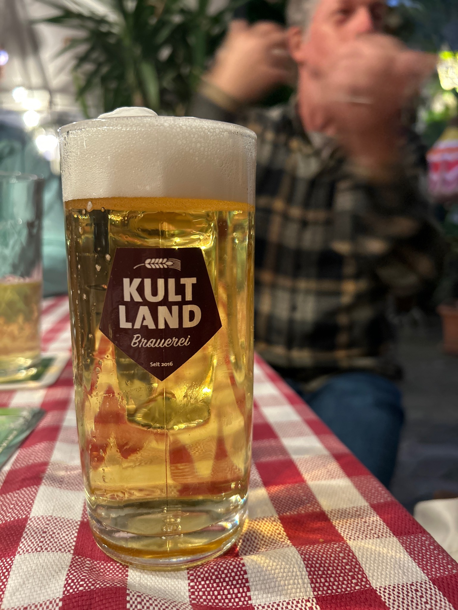 Kultland Hell, Kultland