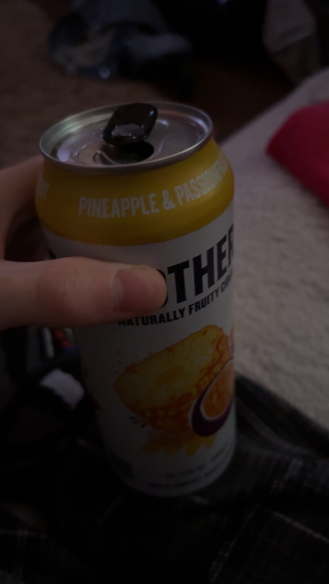 Brothers Pineapple & Passionfruit Cider, England