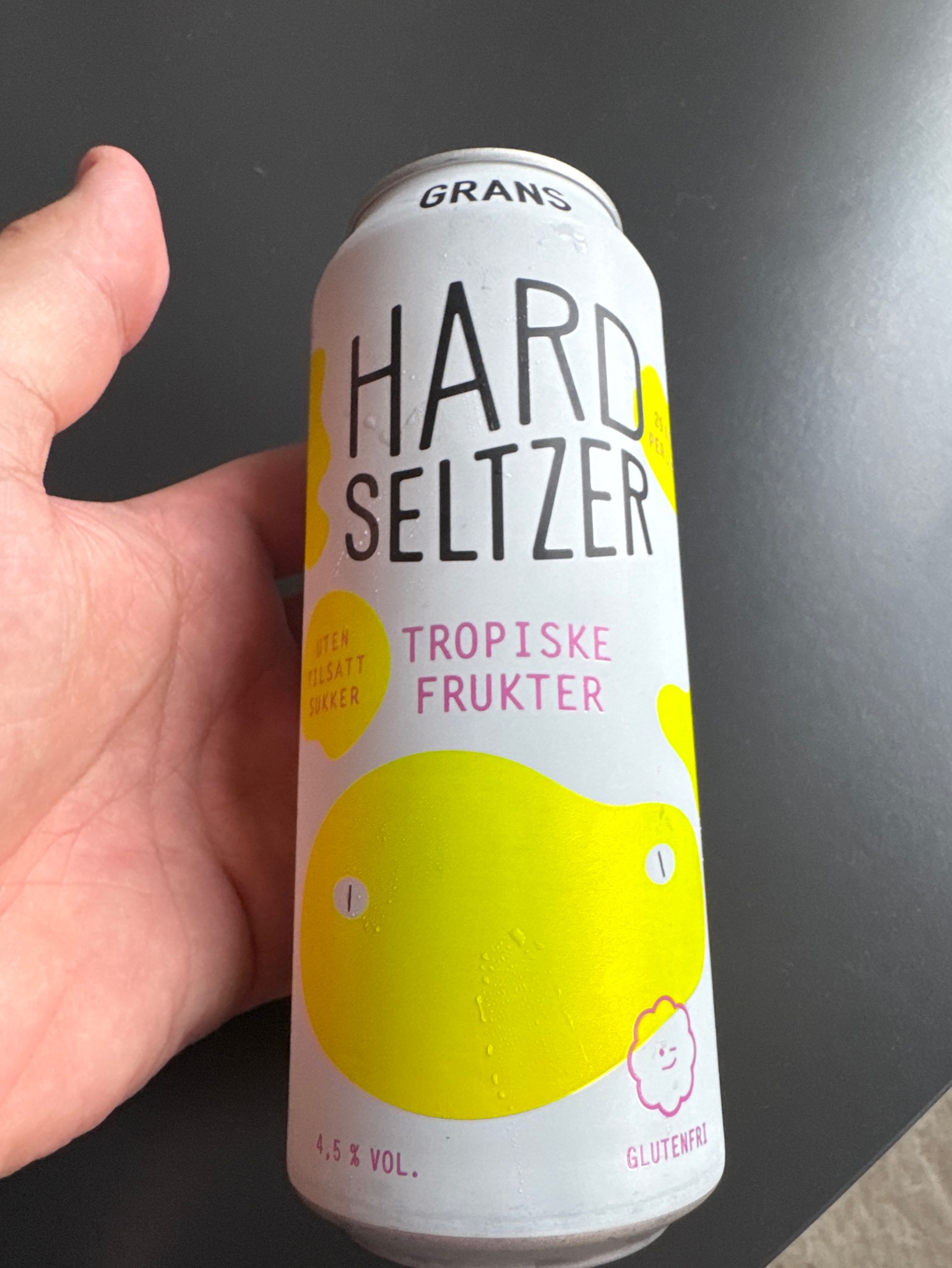 hard seltzer tropiske frukter, Norway