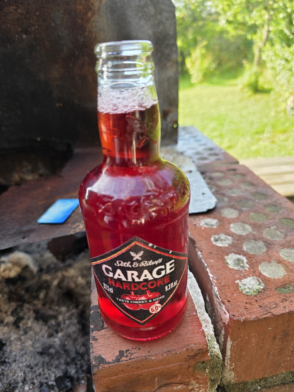 Garage Hardcore Cherry, Estonia