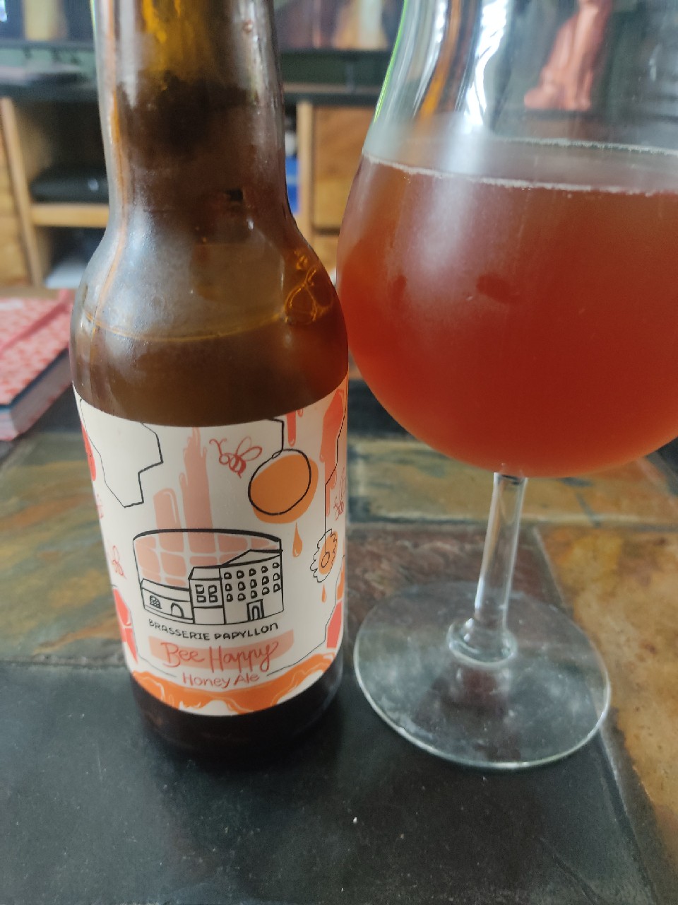 Bee Happy, Brasserie Papyllon