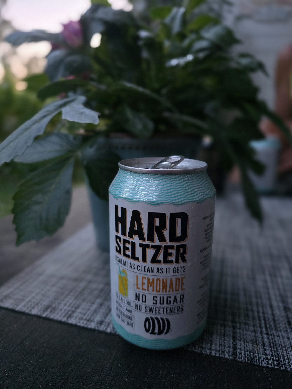 Hard Seltzer Lemonade, Finland