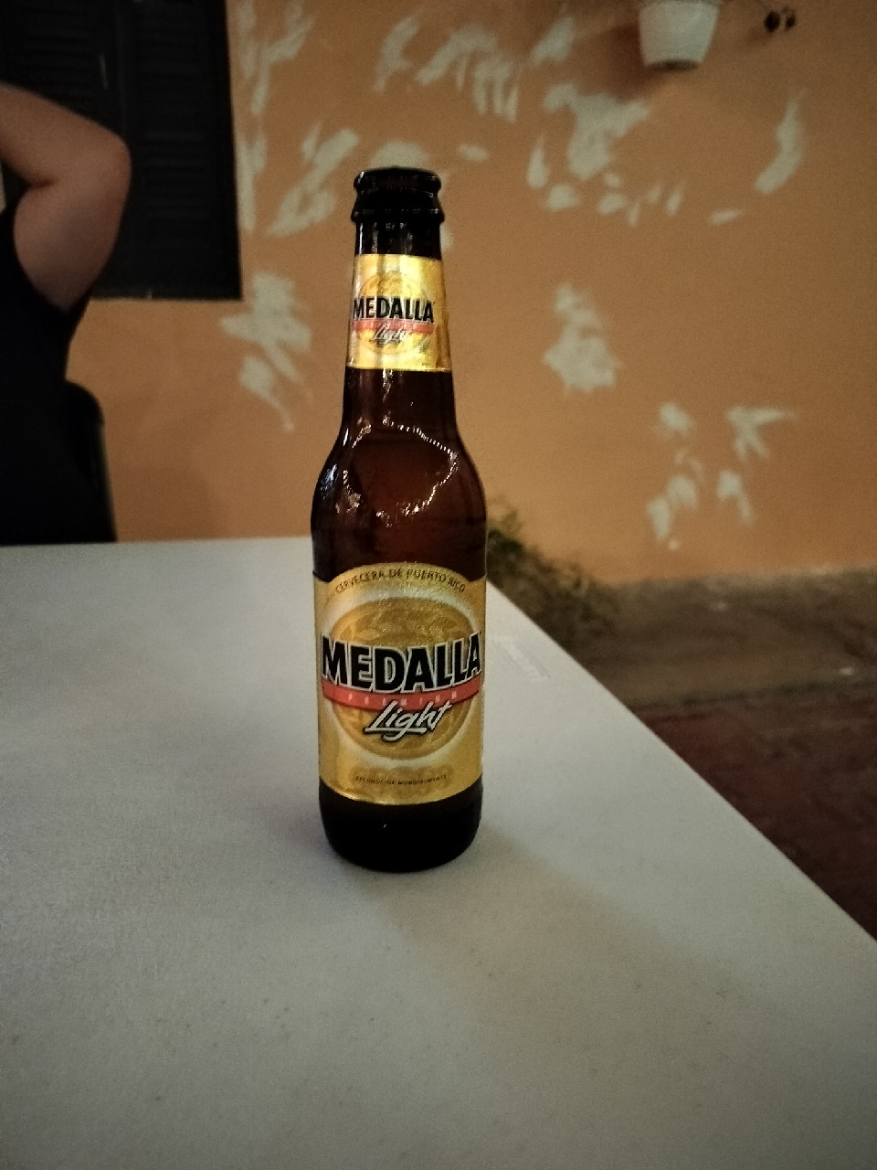 Medalla Premium Light, Compañía Cervecera de Puerto Rico