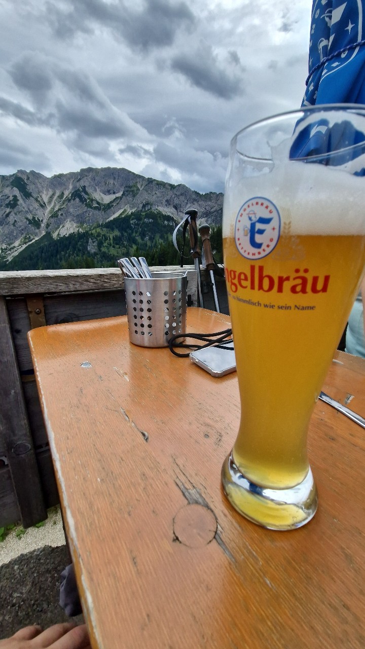 Engelbräu Hefe-Weizen Hell, Germany