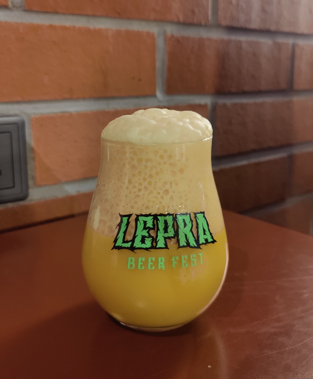 Yes I Like Piña Coladas, Hungary