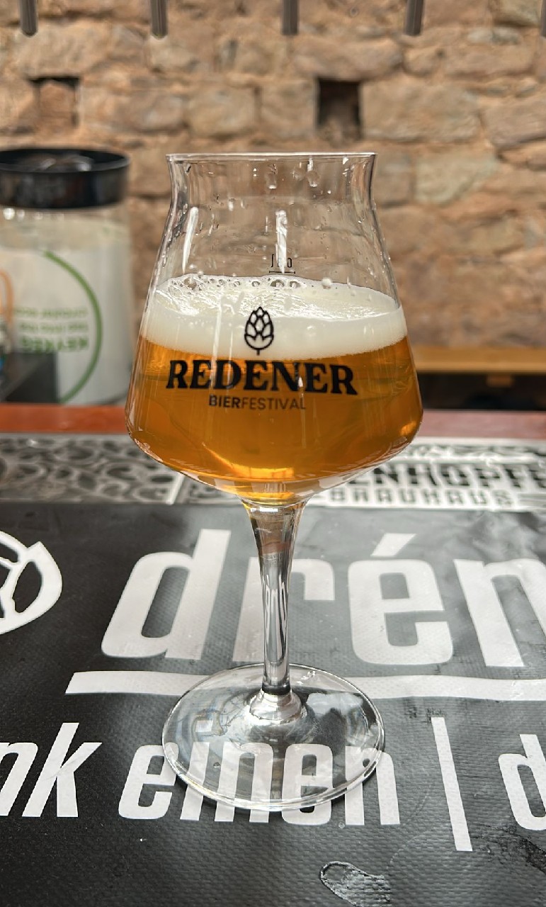 Six Hands & The Lying Dog, Totenhopfen Brauhaus