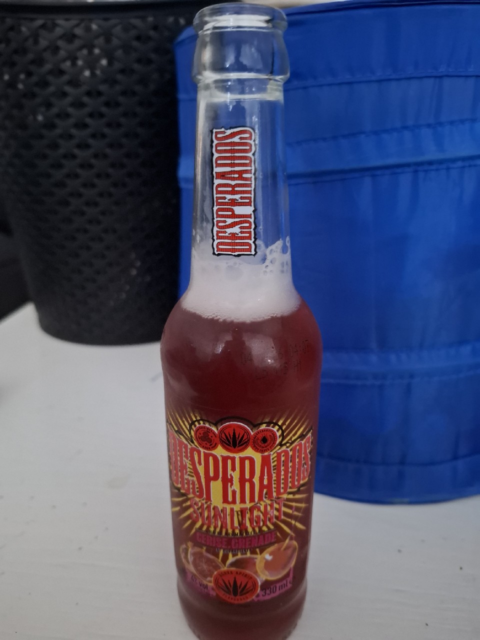 desperados sunlight cerise grenade, Dos Desperados Brewery