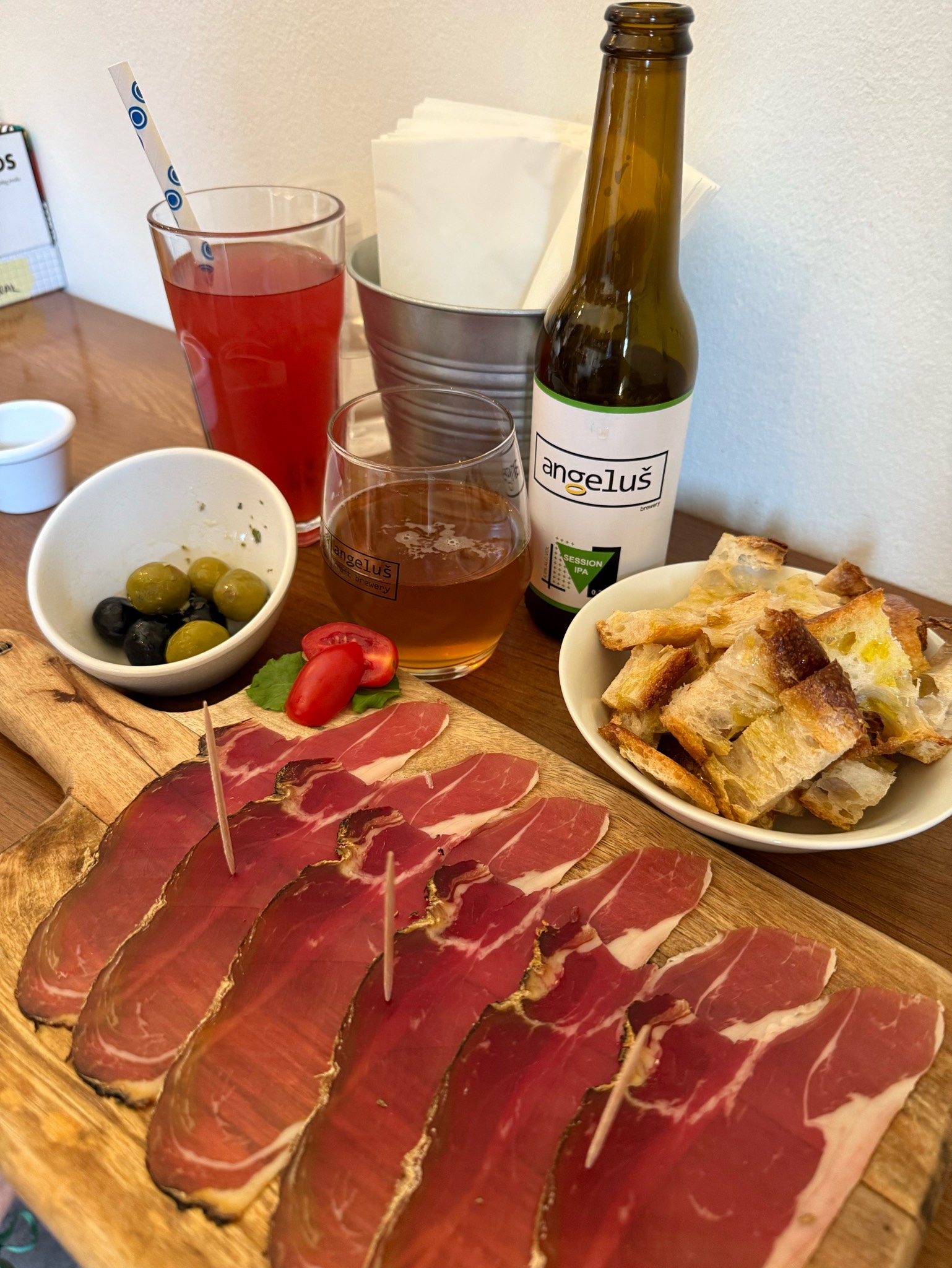 angeluš session ipa, Angeluš