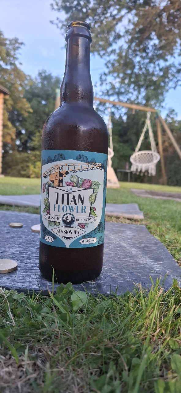 La Titan flower, France