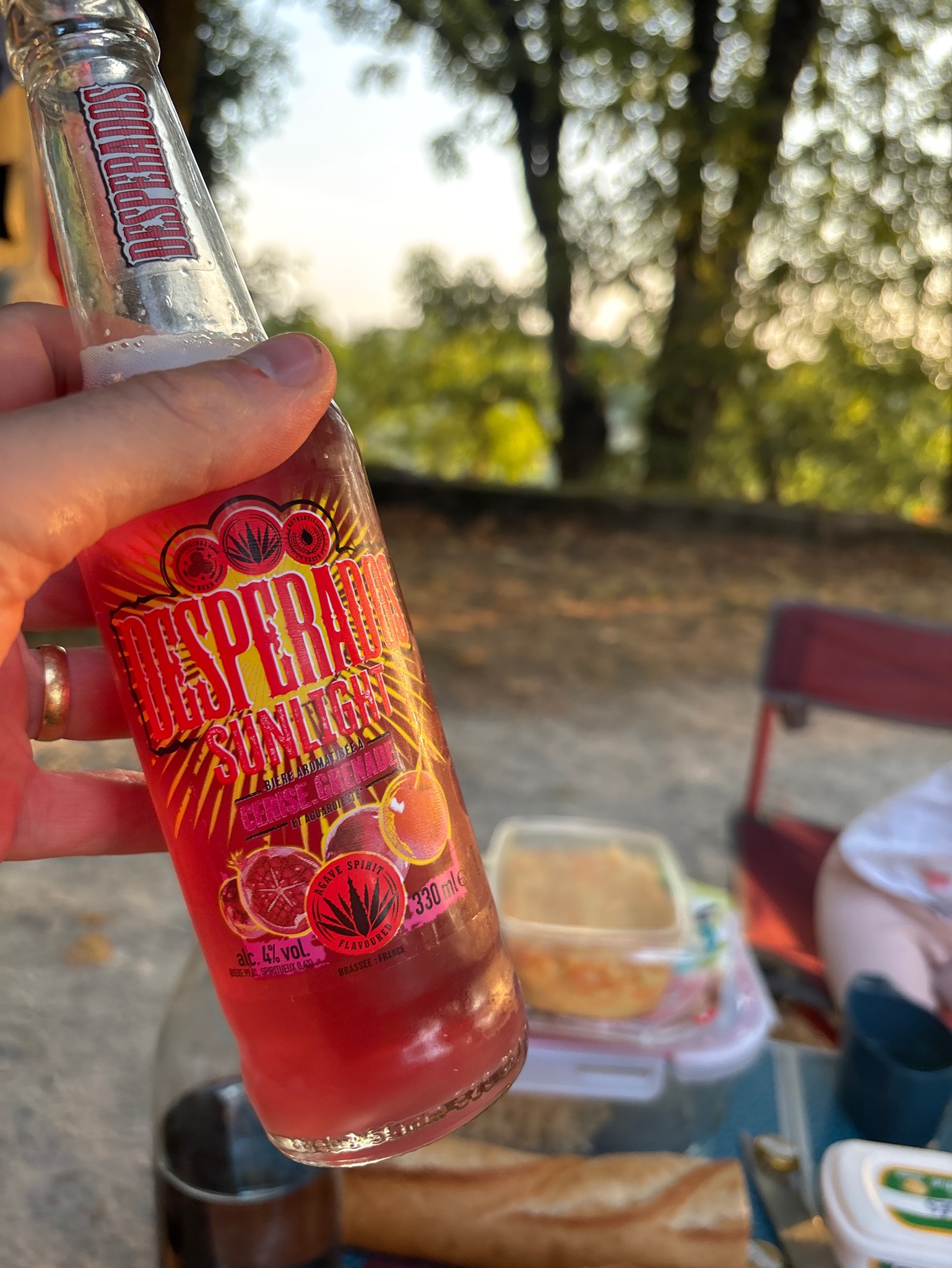 desperados sunlight cerise grenade, Dos Desperados Brewery