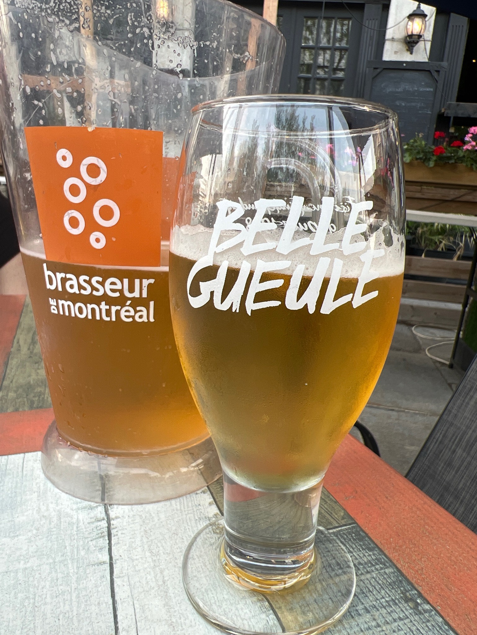 Belle Gueule Blonde, Canada