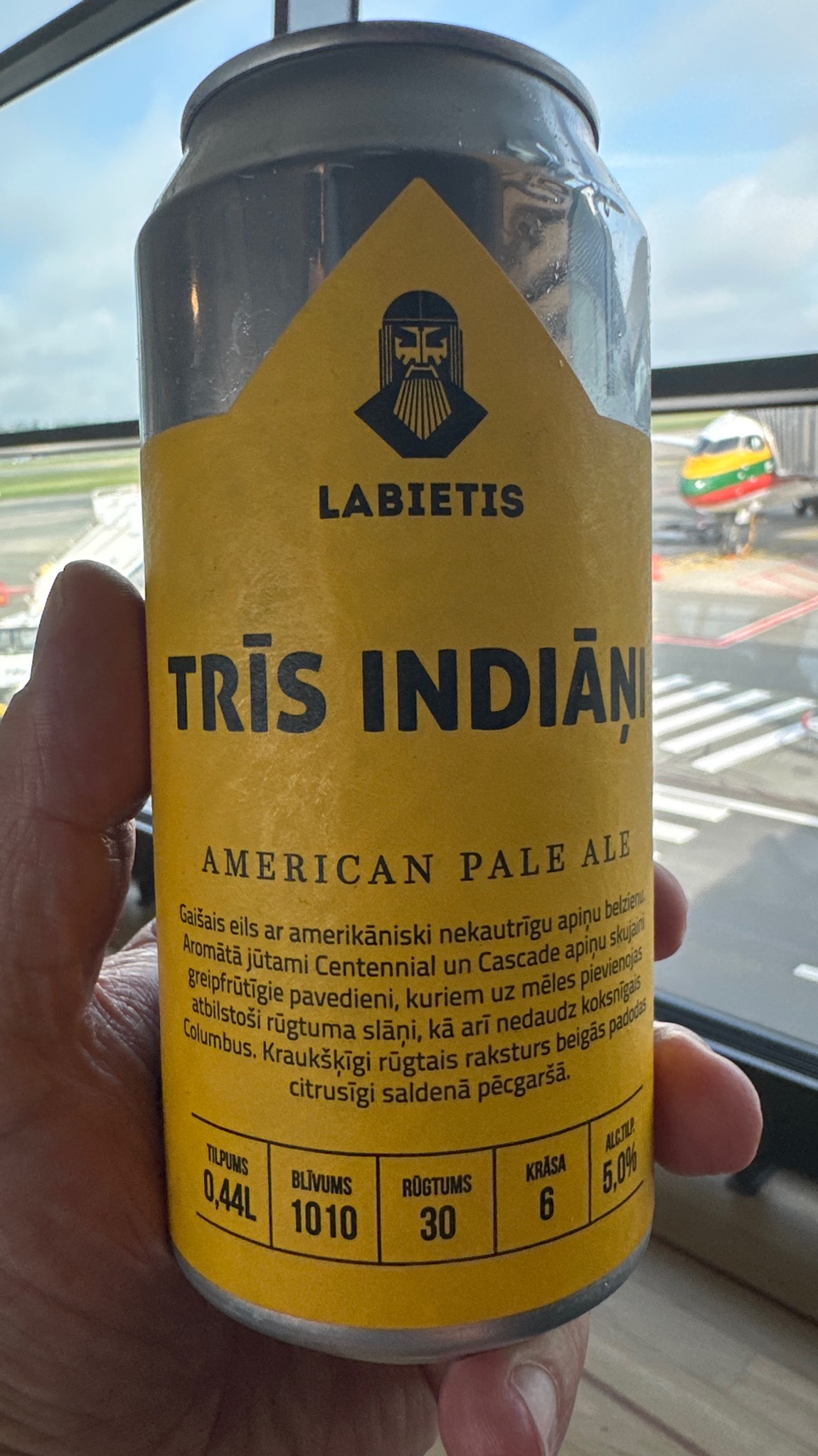 Trīs Indiāņi, Latvia