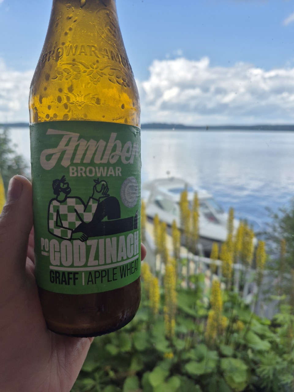 Po Godzinach: Apple Wheat, Poland