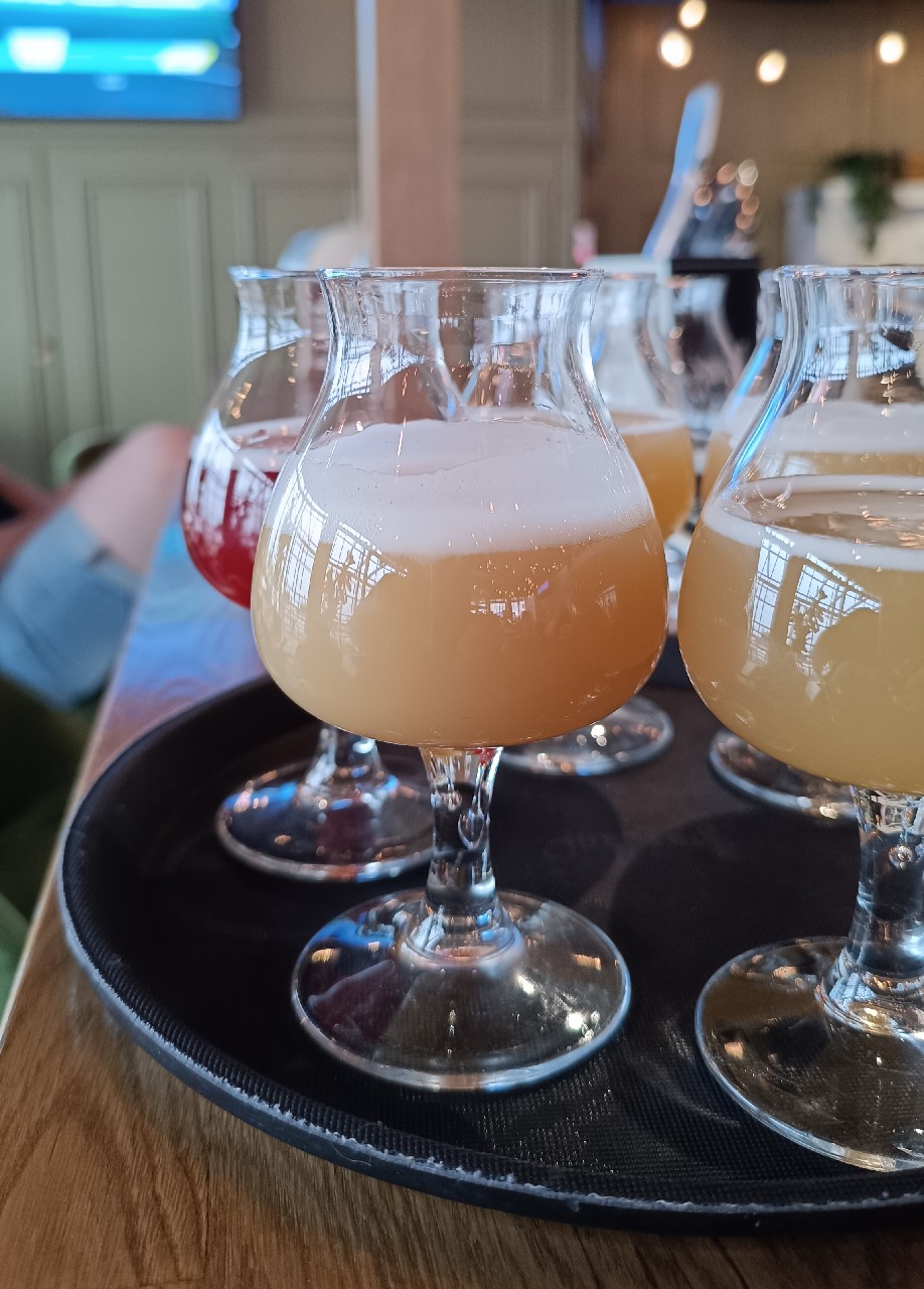 DDH Black Cat Sees All, United States