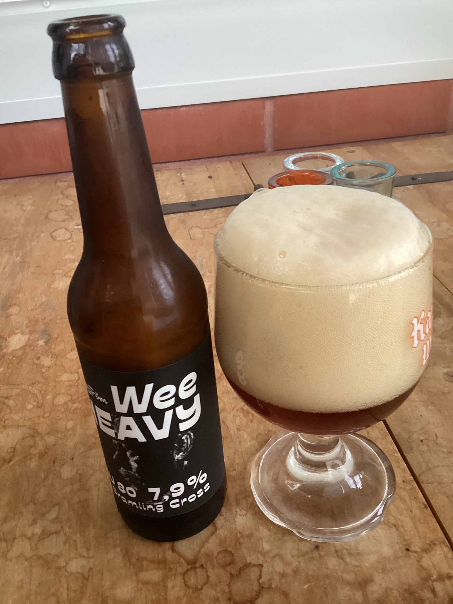 Hagström Wee Heavy, Finland