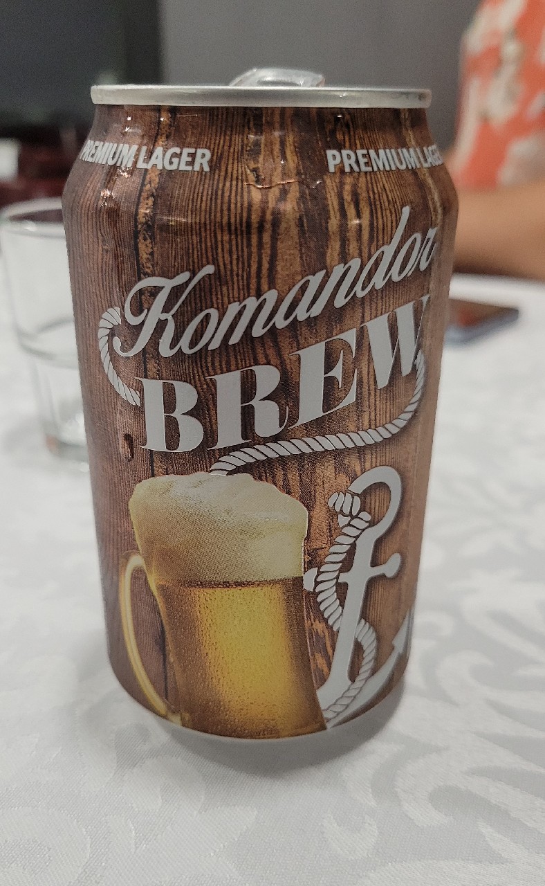 Komandor Brew, Estonia