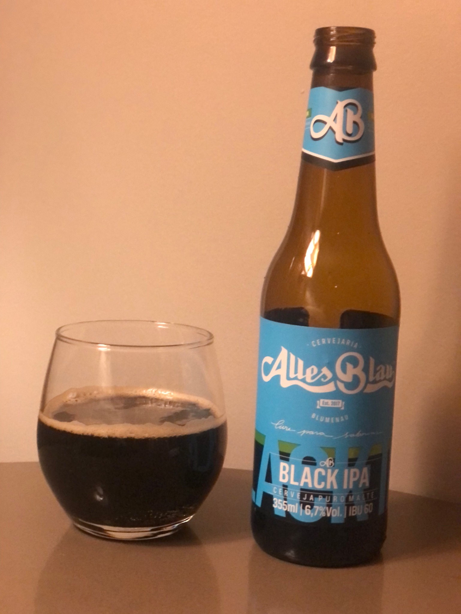 Alles Blau Black IPA, Brazil