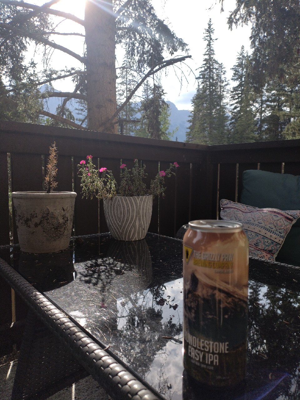 Rundlestone Easy IPA, The Grizzly Paw Brewing Company