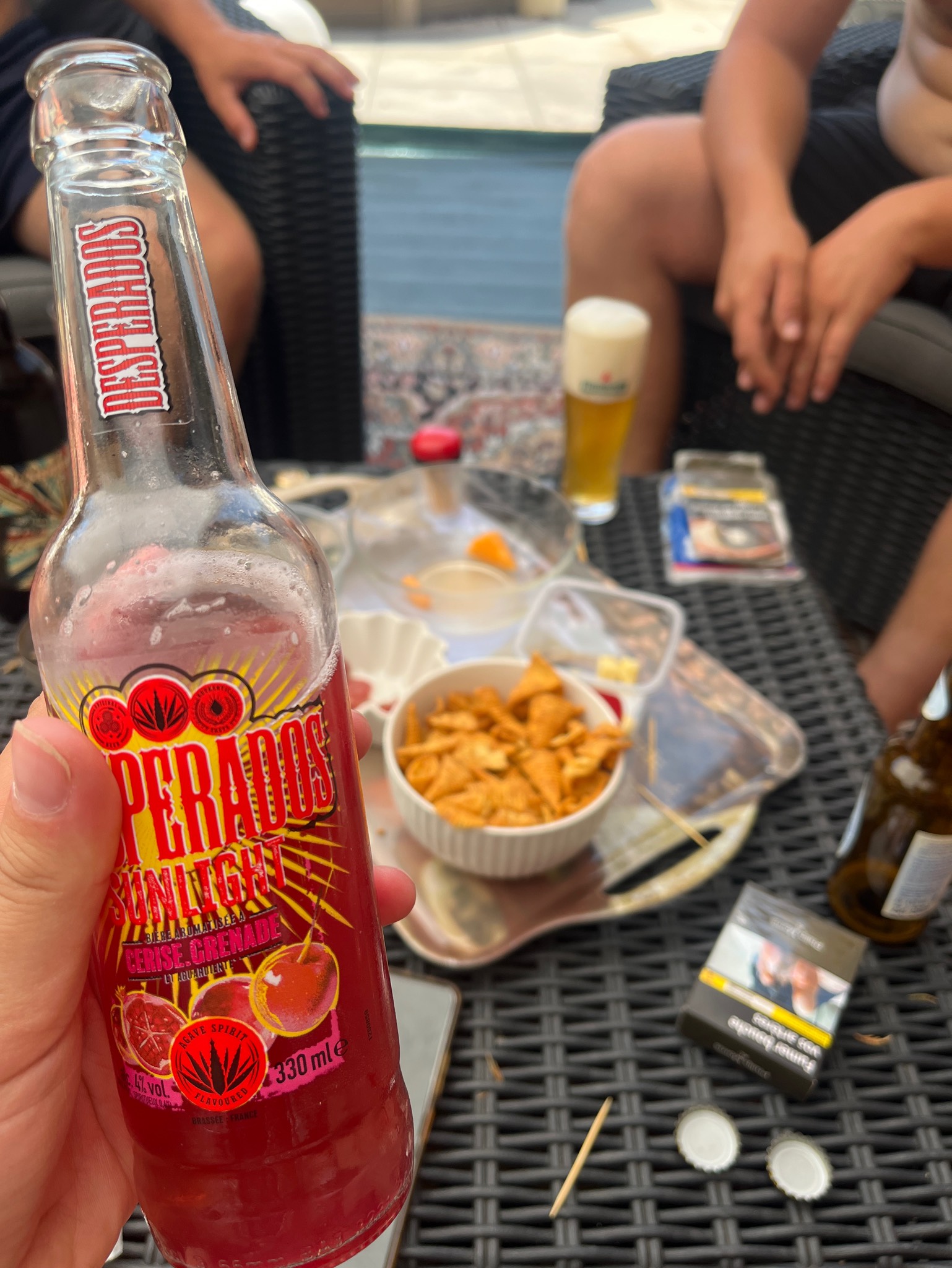desperados sunlight cerise grenade, Dos Desperados Brewery