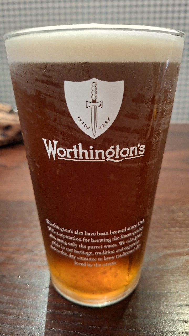 Worthington's Creamflow / Worthington's Best Bitter, England