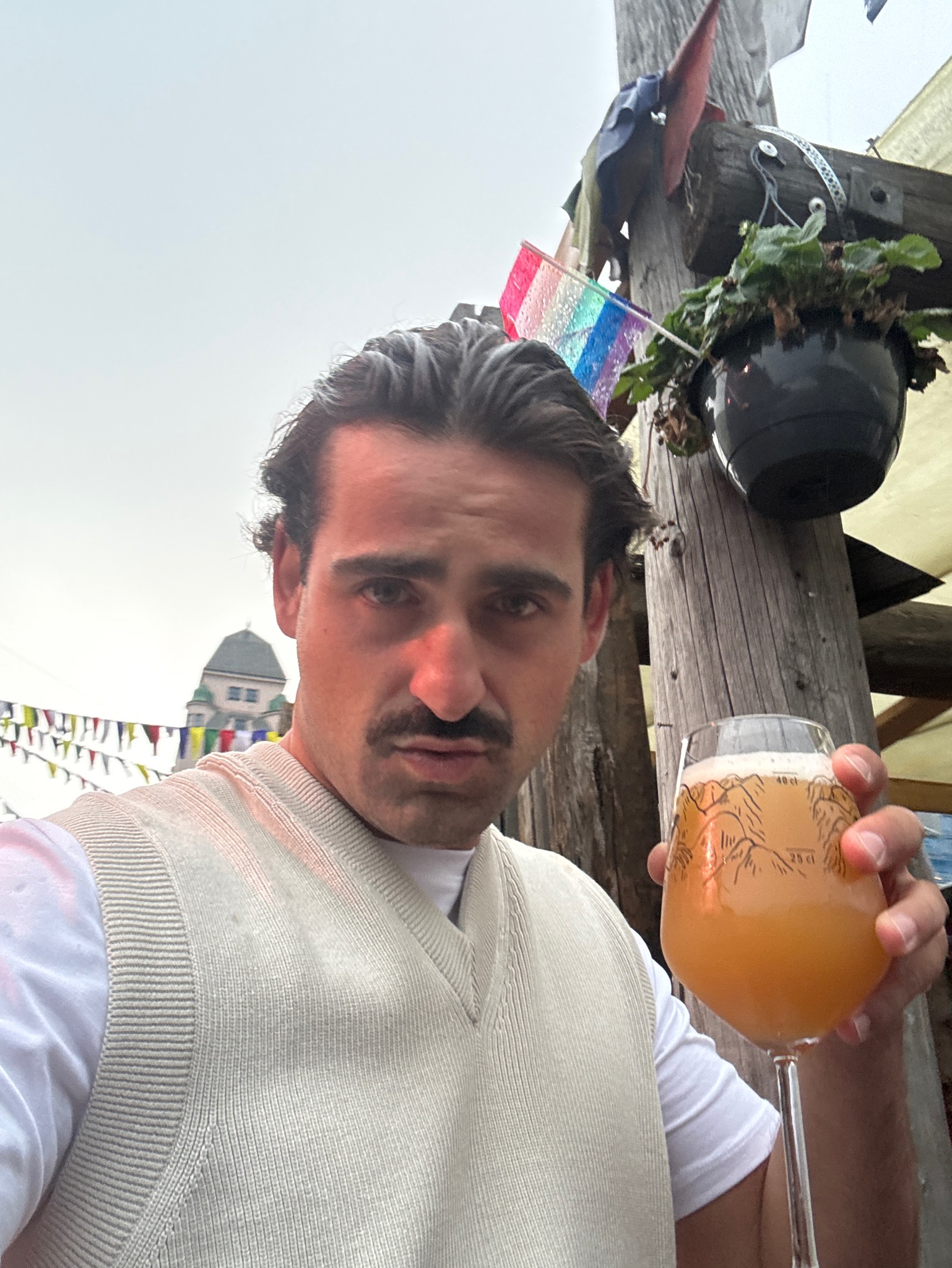 Perler For Svin, Norway