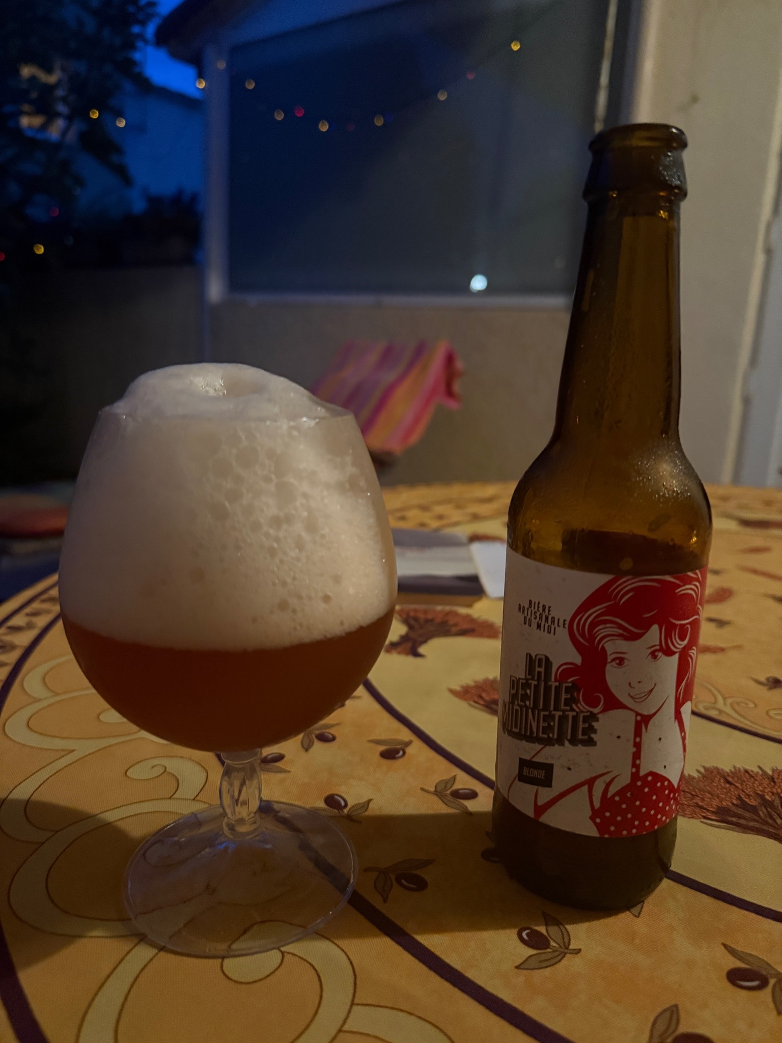 La Petite Midinette Ambrée, France