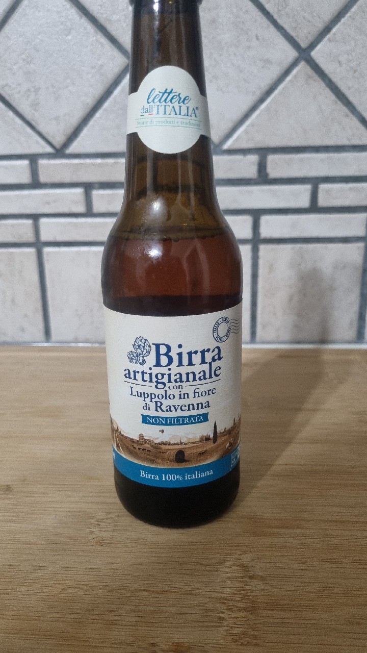 Birra Artigianale Con Luppolo In Fiore Di Ravenna, Italy