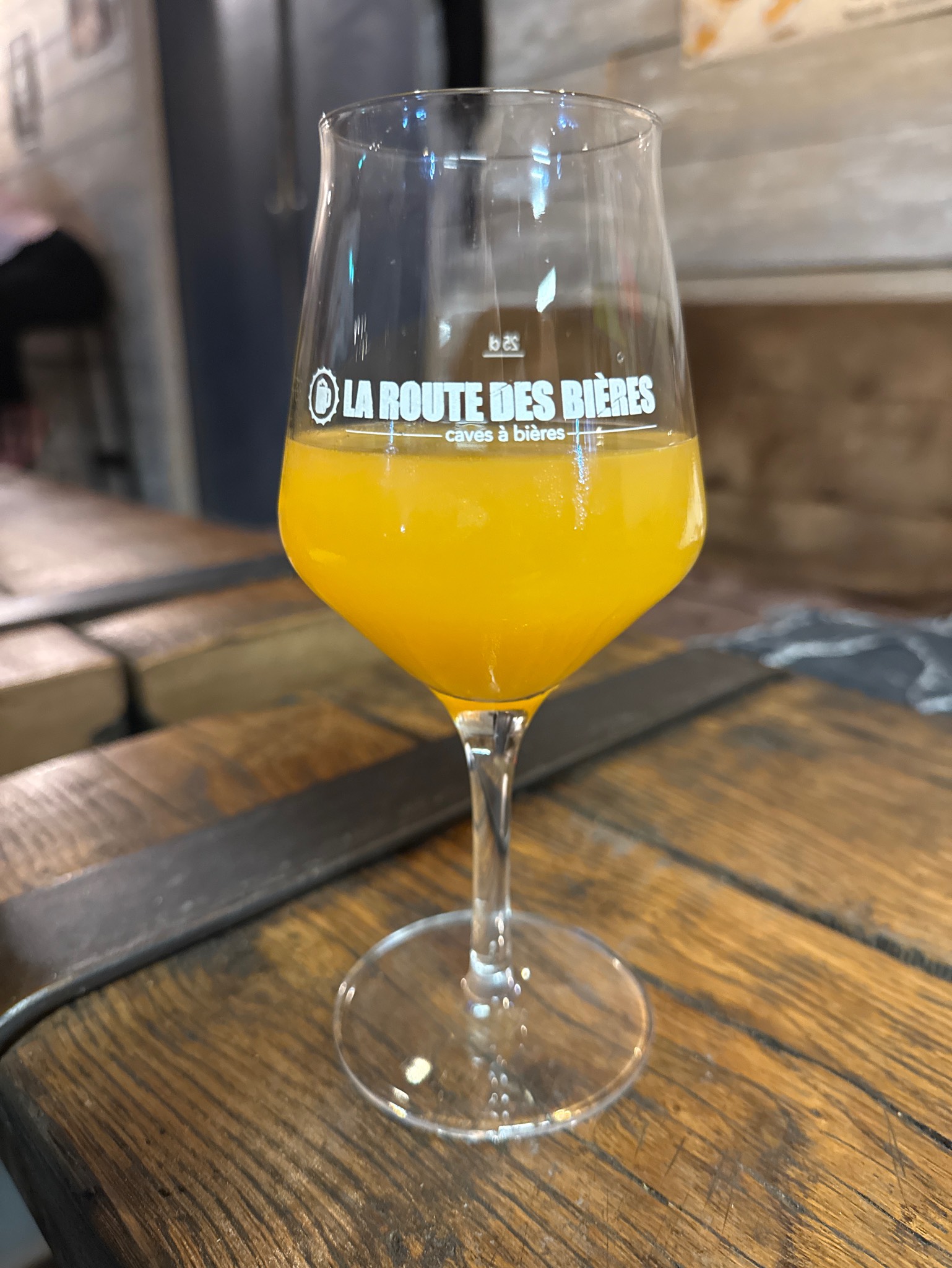 Ba mwen en ti bo, France