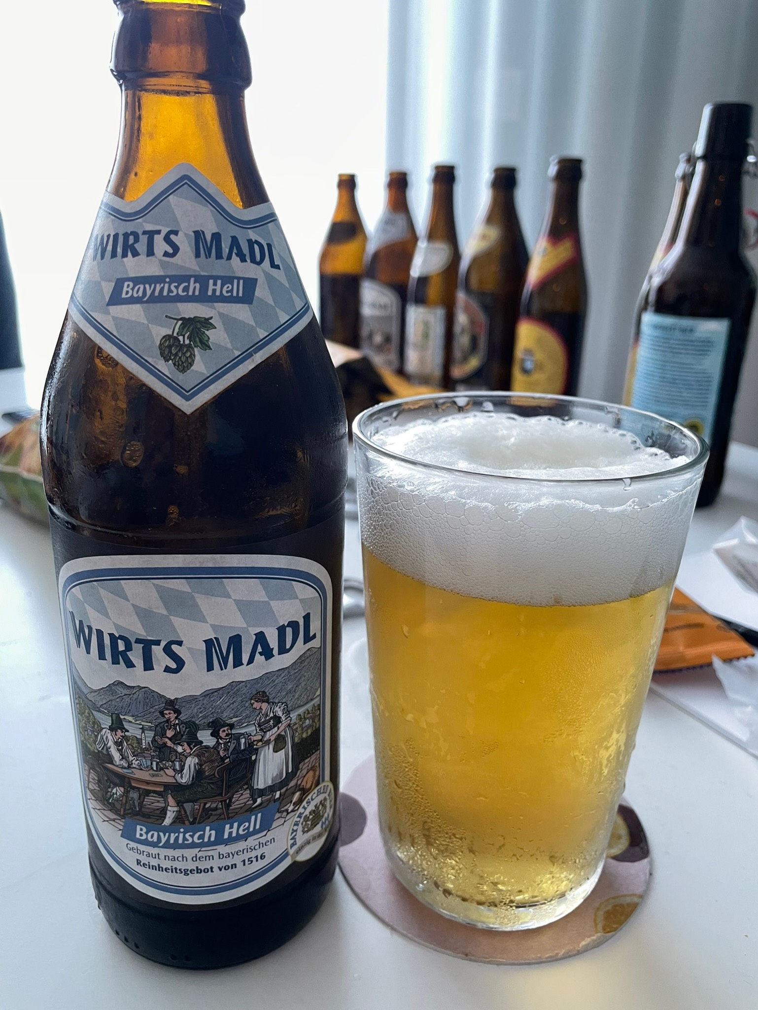 Wirts Madl Bayrisch Hell 1516, Löwenbrauerei Passau