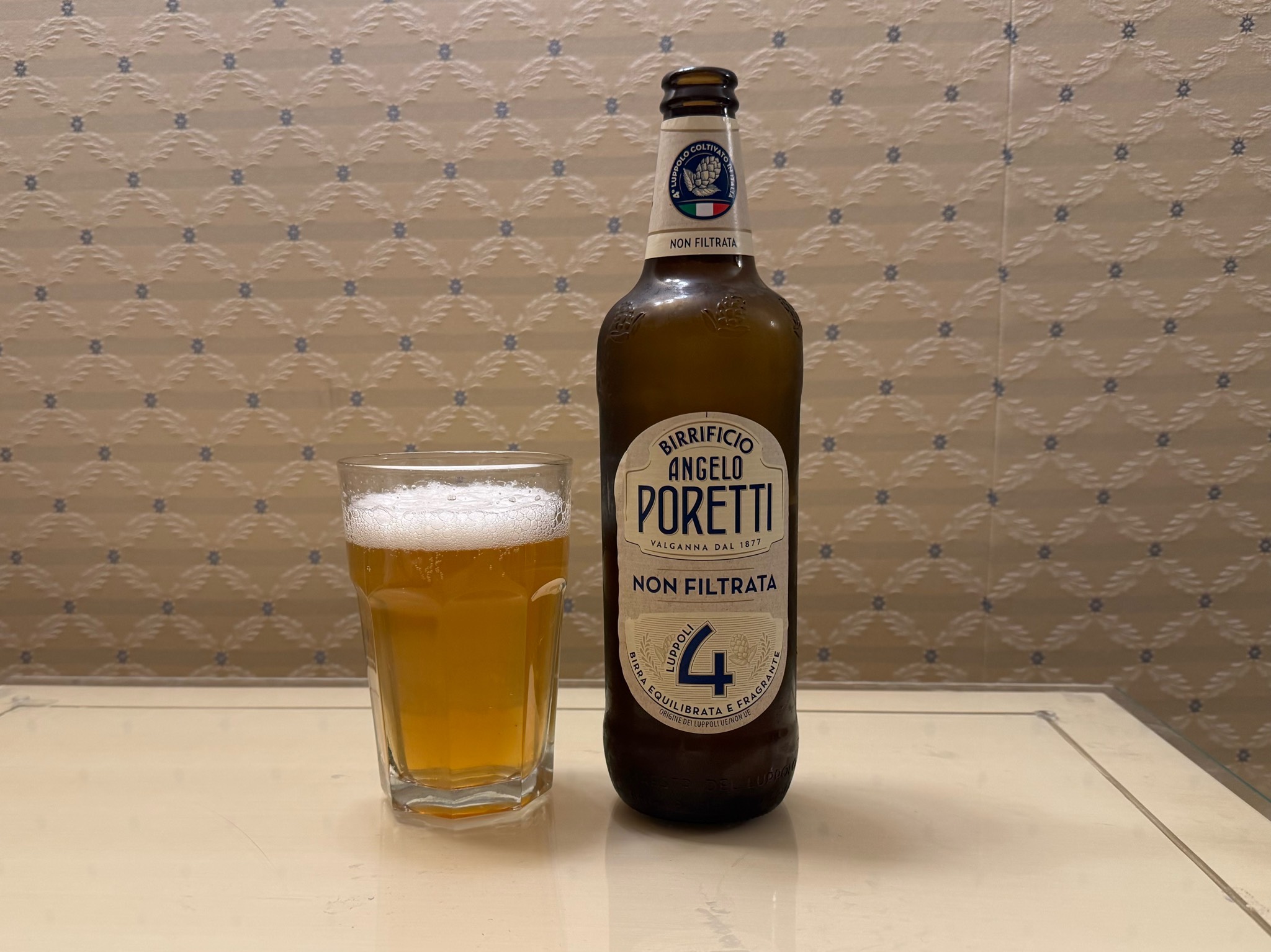 4 Luppoli Non Filtrata, Italy