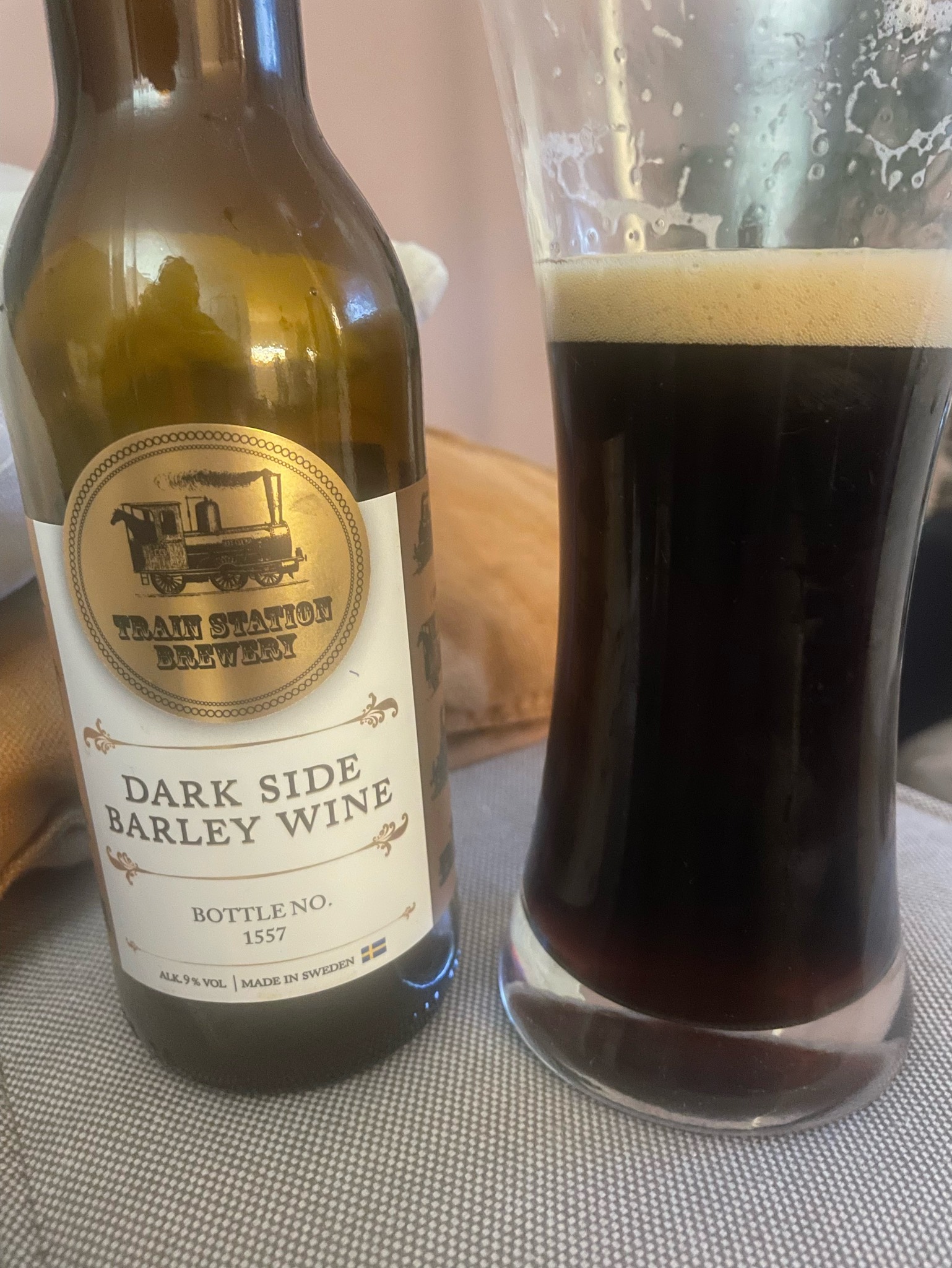 Dark Side Barley Wine, Sweden